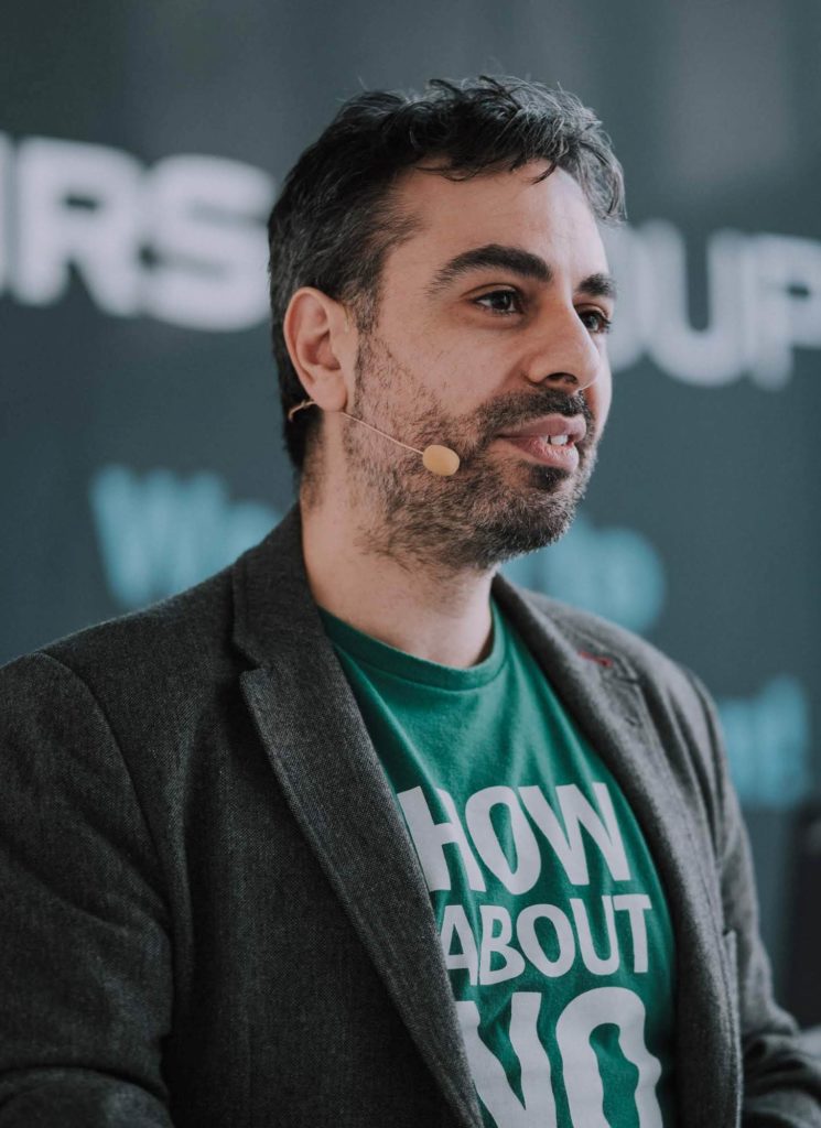 Close-up of Jock Busuttil giving his talk "The Secrets of Meaningful Roadmaps" at Landing Festival 2019 (Photo by Landing Jobs)