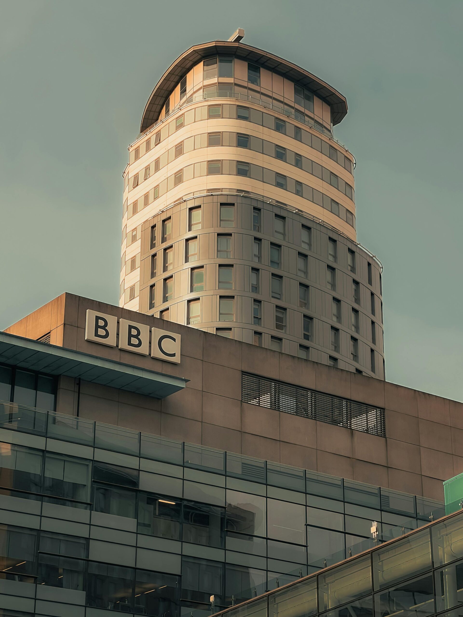 BBC logo on wall. Photo by Nathan J Hilton from Pexels